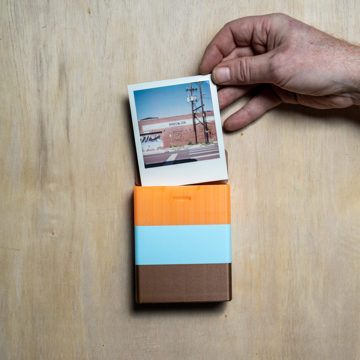 SX-70 Land Camera + Photo Holder Set (DCP-002-Gulf)